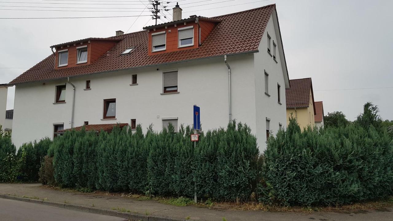 Outletcity Ferienwohnung Apartment 2 Metzingen  Exterior photo