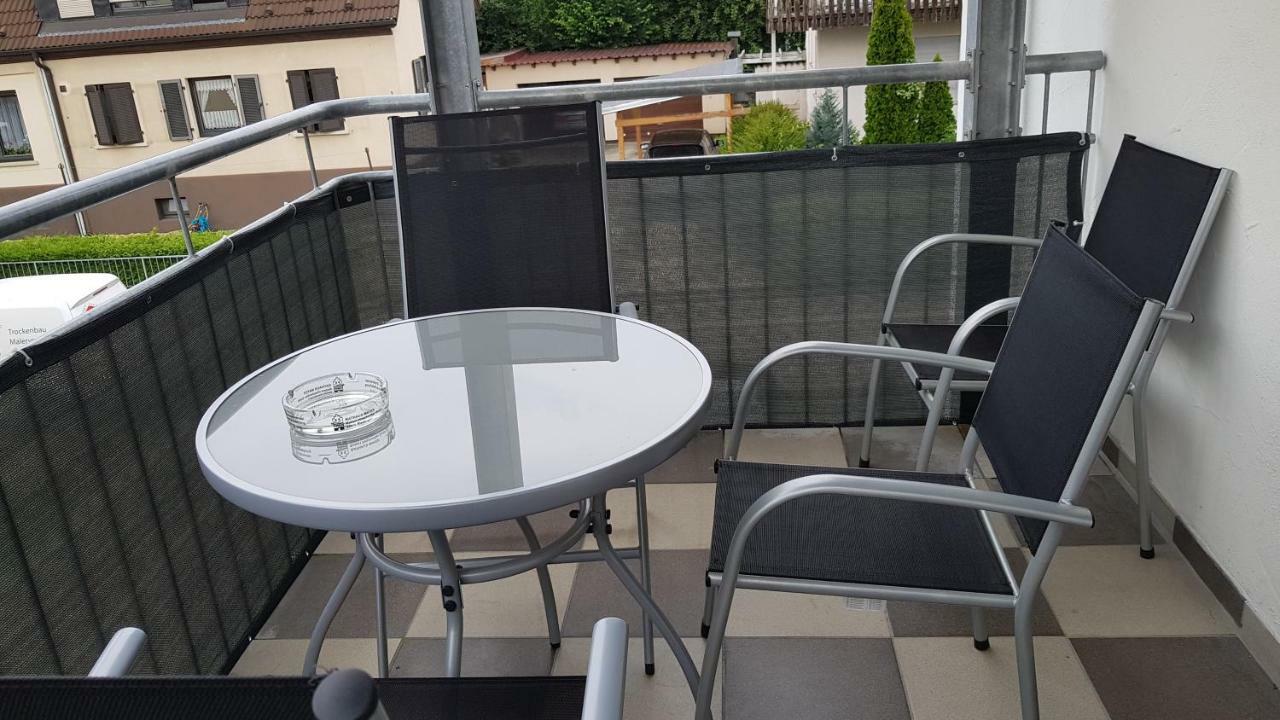 Outletcity Ferienwohnung Apartment 2 Metzingen  Exterior photo